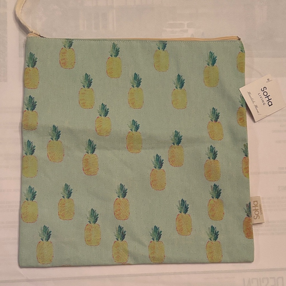 Sakura Pineapple Print Travel Bag - Green and Yellow